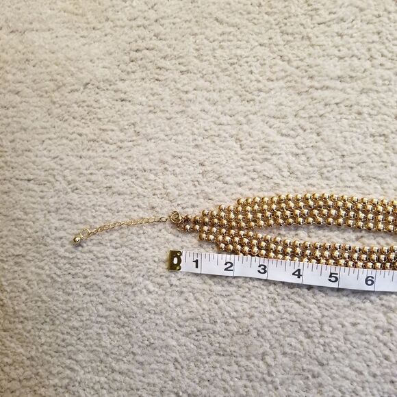 BEAUTIFUL GOLD STATEMENT NECKLACE - Picture 4 of 4